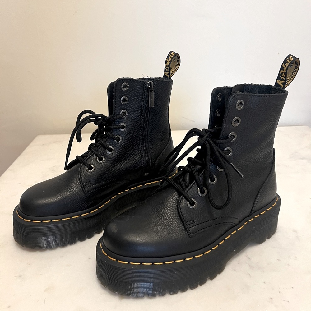Brand New Dr Marten 1460 Max Leather Platform Boots. Women Size 7.